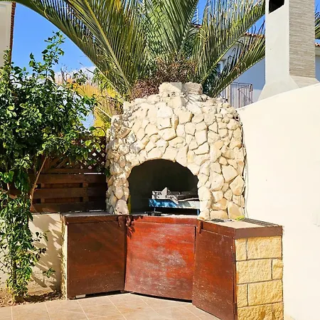 Вілла Sunny Luxury Ларнака